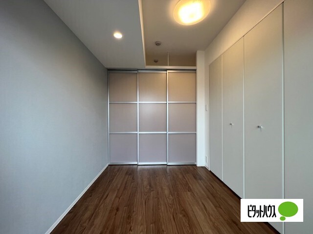 ブルーライン 吉野町駅 徒歩7分 7階建 築5年の居間写真