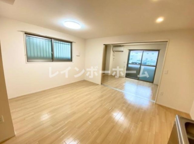 居室・リビング　※別部屋参照写真となります。
