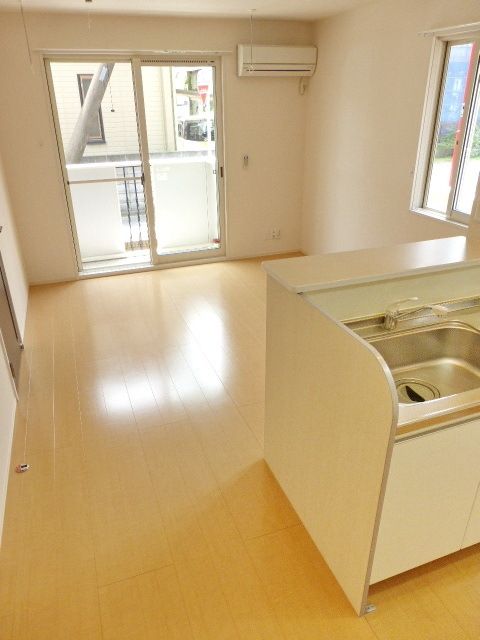 居室・リビング　別号室参考写真