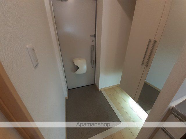 ＪＲ片町線 ＪＲ三山木駅 徒歩8分 3階建 築13年の玄関写真
