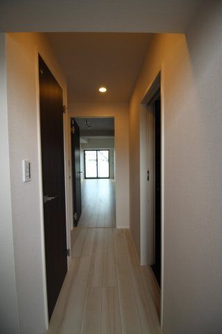 玄関　※参考写真、現況優先