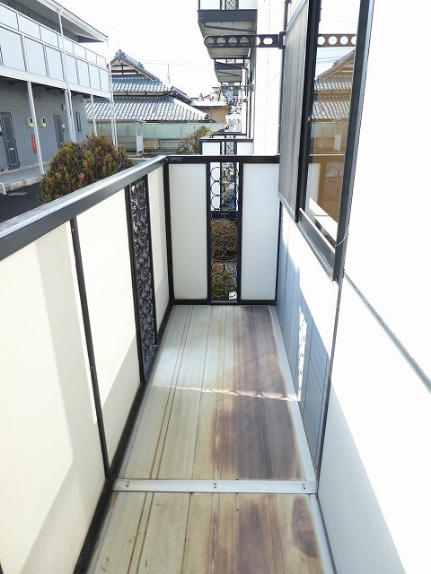 バルコニー　写真は101号室です。(参考)