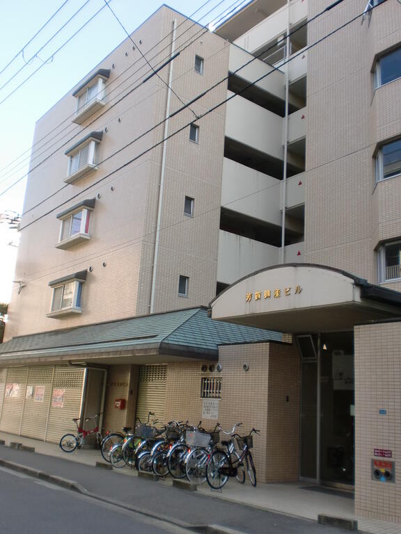 芳賀興産ビルの外観写真