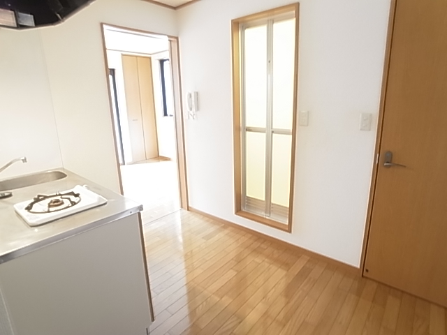 サンパティーク本町の居間写真