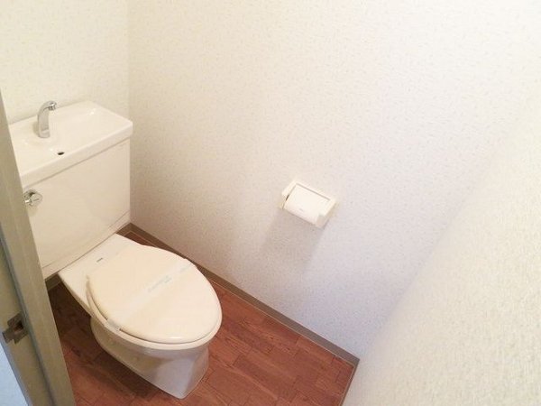 トイレ　清潔感のあるトイレです。