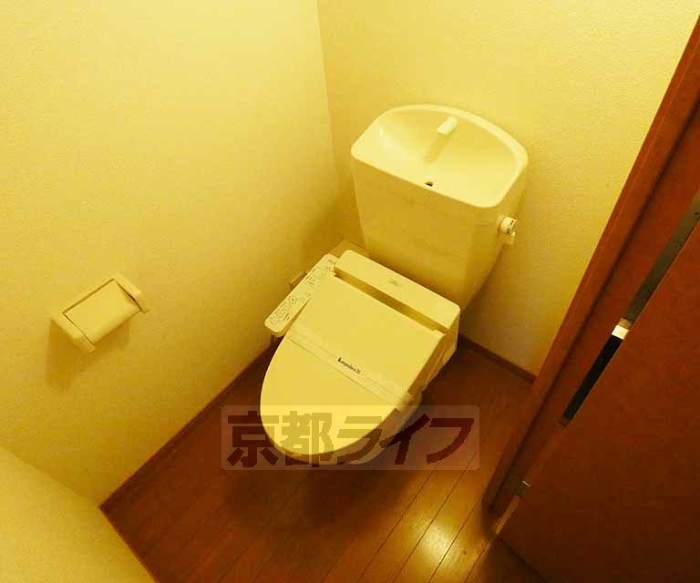 トイレ　ウォシュレット付きです！