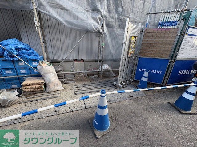 エントランス　駐車場