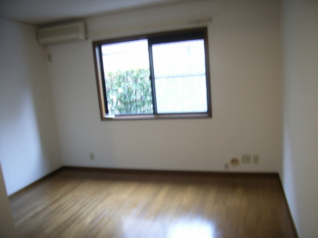 居室・リビング　室内