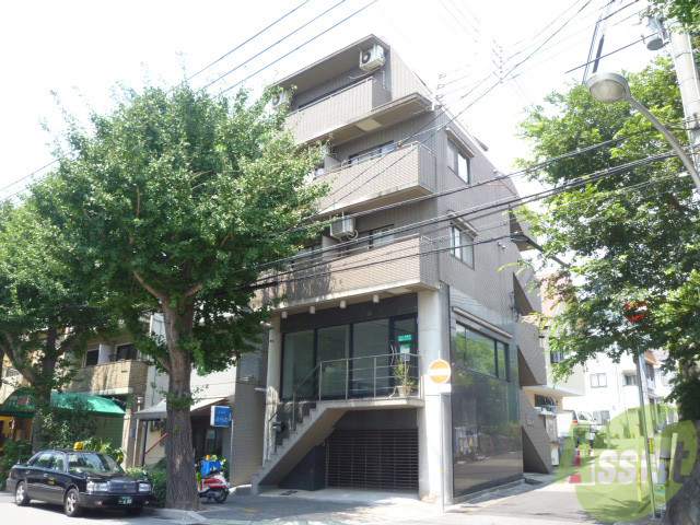 神戸市中央区宮本通のマンションの建物外観