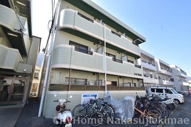 広島市安佐北区可部南のマンションの建物外観