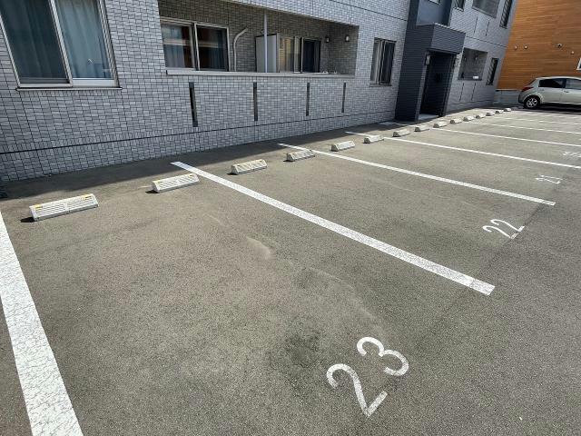 【函館市昭和のマンションの駐車場】
