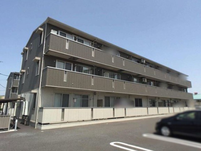 前橋市天川大島町のアパートの建物外観