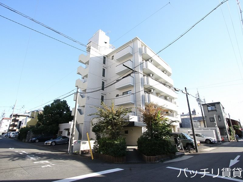 【名古屋市中村区烏森町のマンションの建物外観】