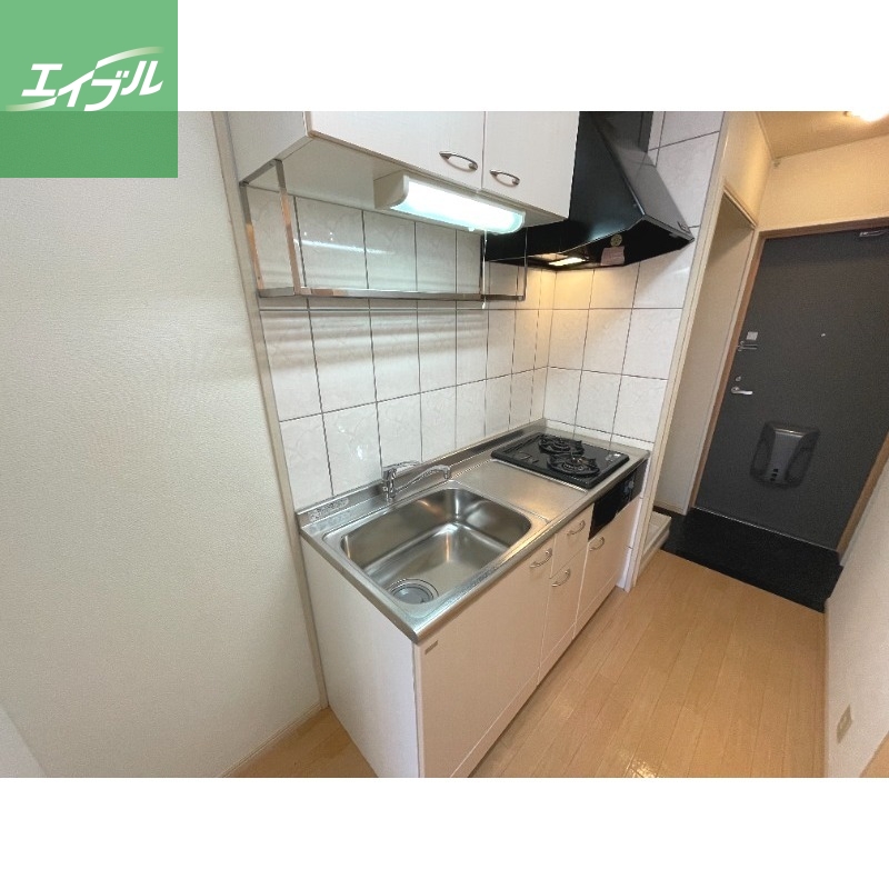 キッチン　※写真は別号室