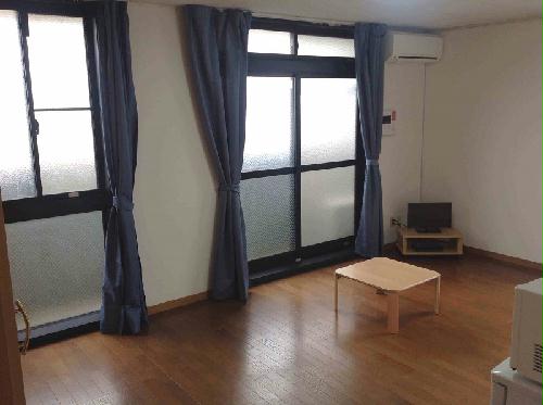 居室・リビング　部屋によっては家具家電が付いておりません