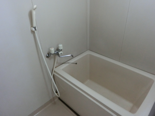 バス・シャワールーム　バストイレ別