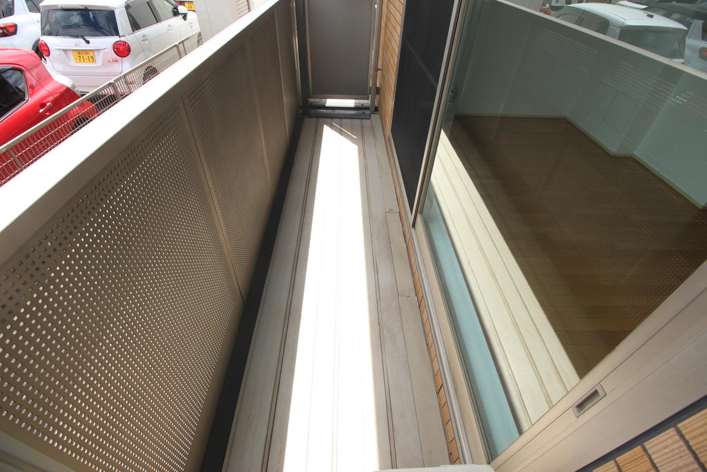 バルコニー　バルコニーがとても広いんです(^O^)／♪♪