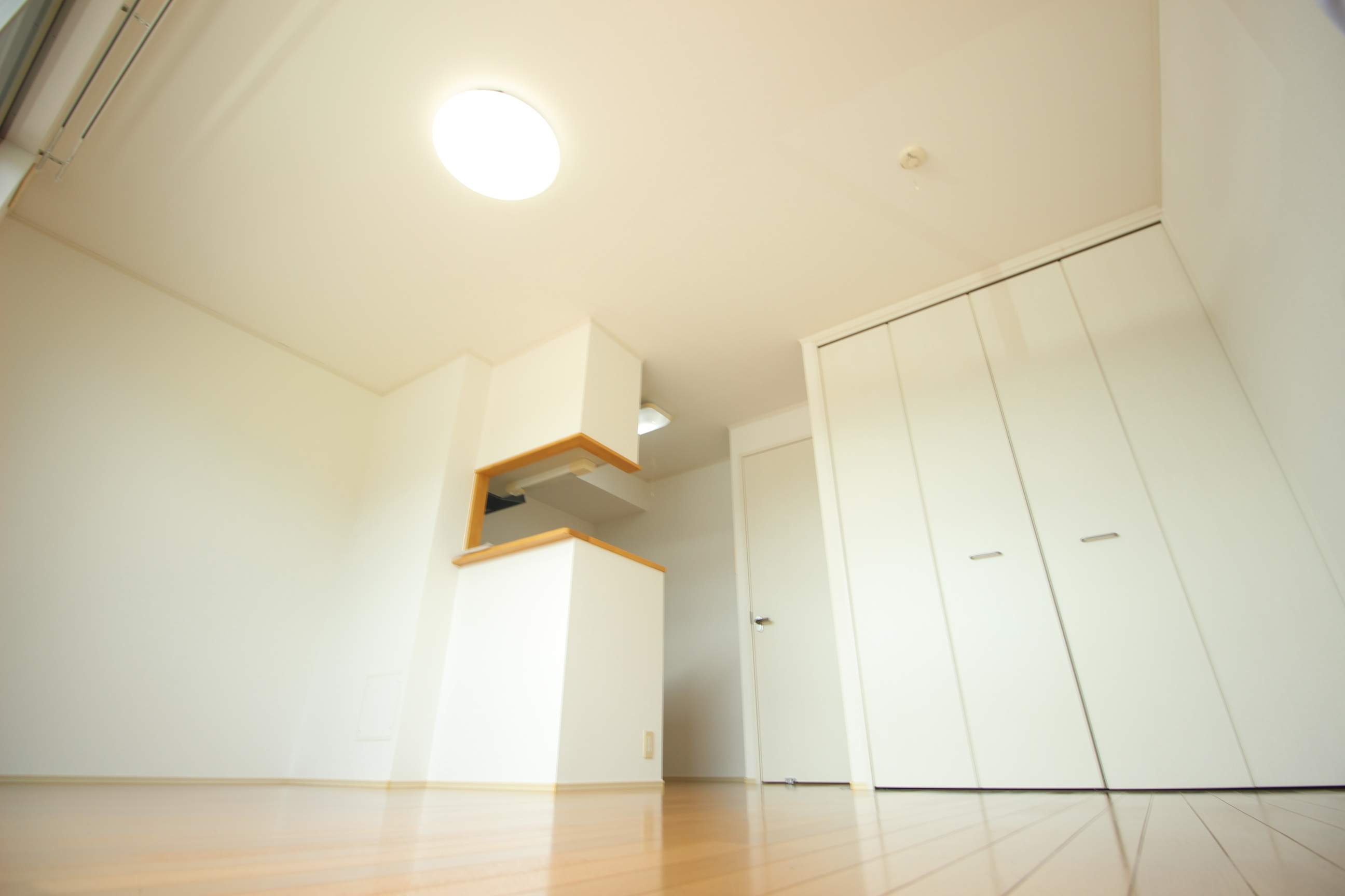 居室・リビング　１０帖のキレイな洋室です(^O^)／☆