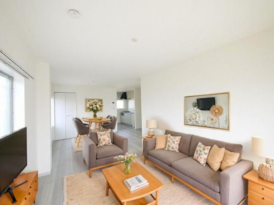 居室・リビング　CGで家具等を配置したもので家具等は含まれません