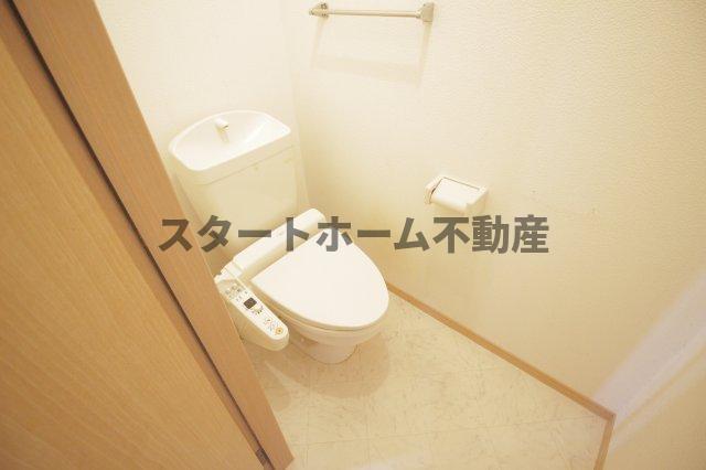 トイレ　清潔感のあるトイレです