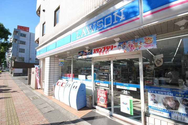 コンビニ　ローソン鹿児島加治屋町店（コンビニ）まで308m