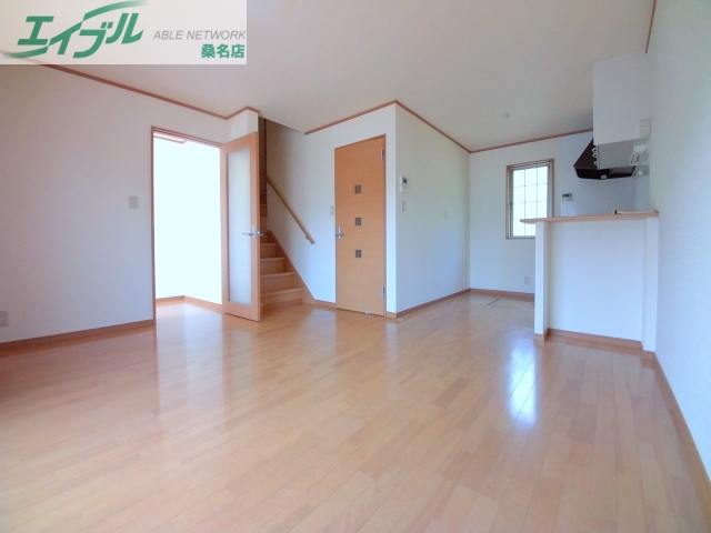 居室・リビング　居室・リビング同一タイプ部屋写真