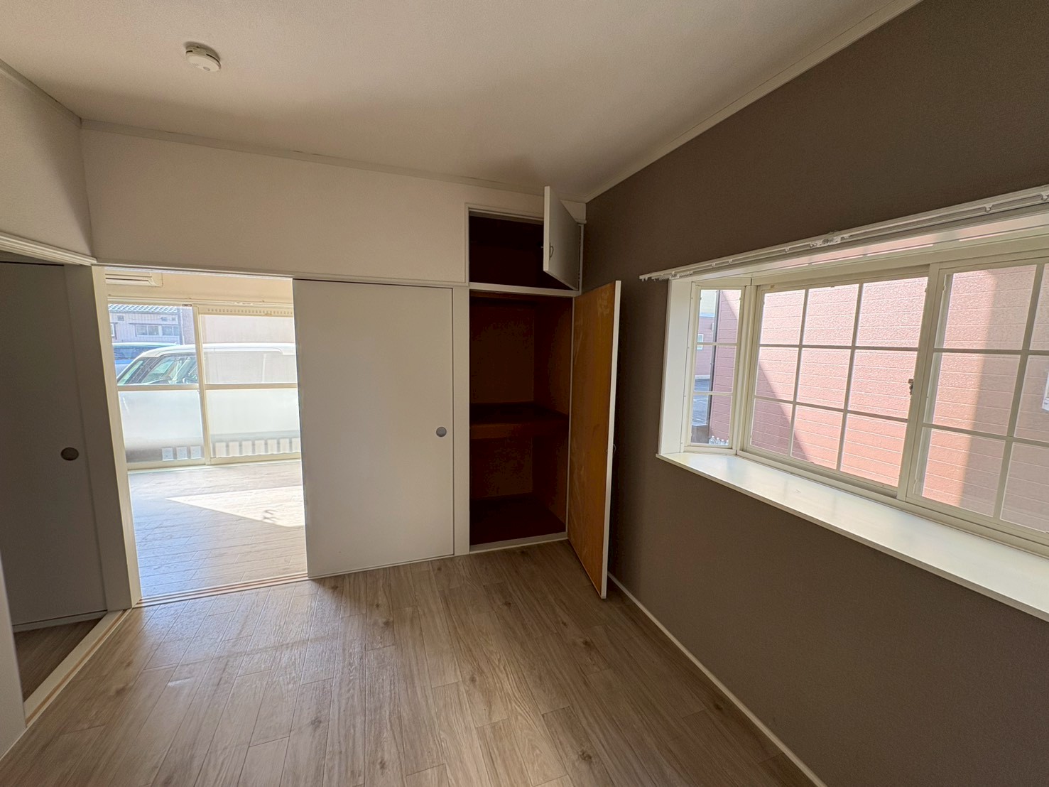 その他部屋・スペース　6帖洋室　各部屋収納あり！