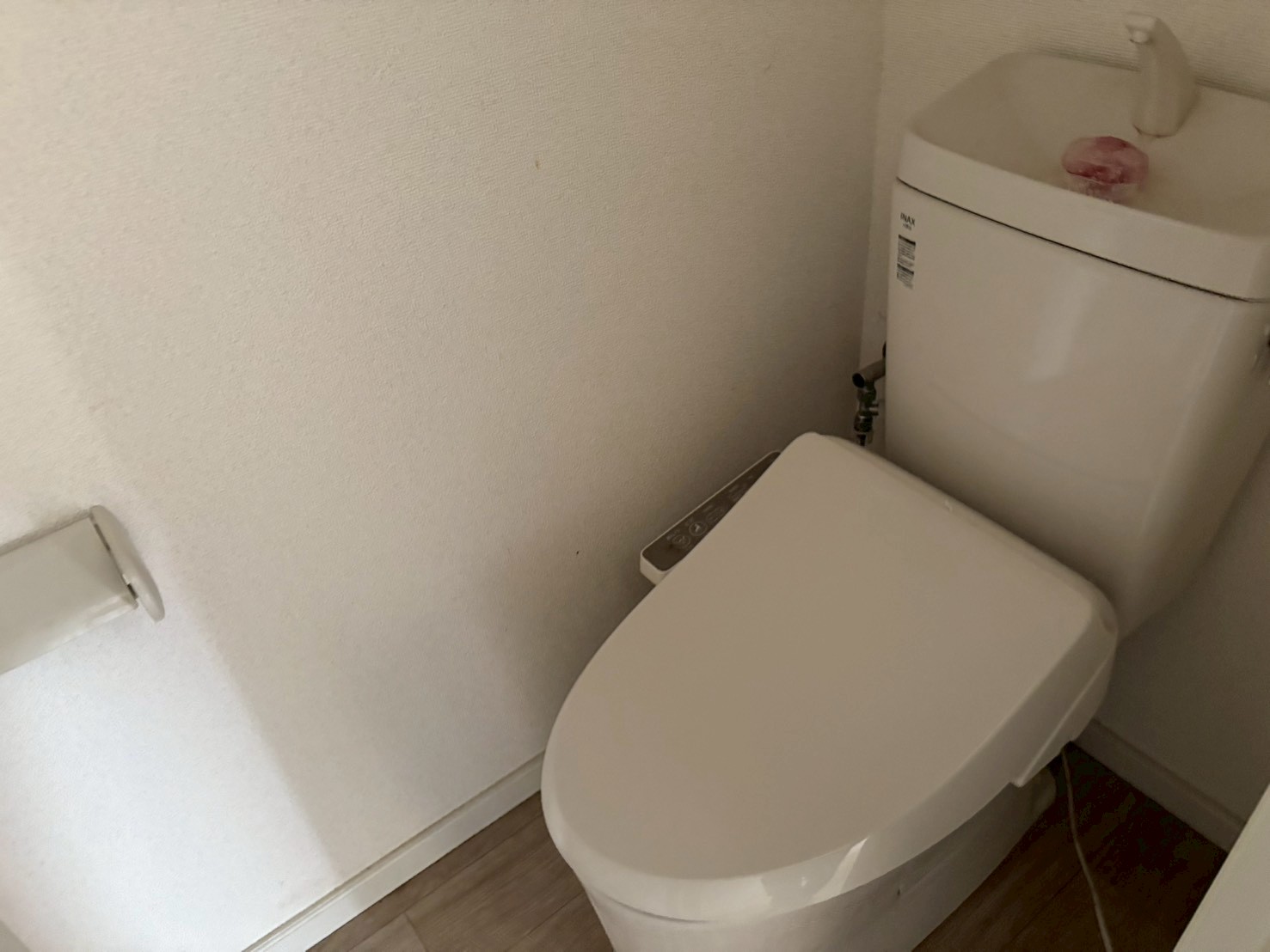 トイレ　ウォシュレット付き！