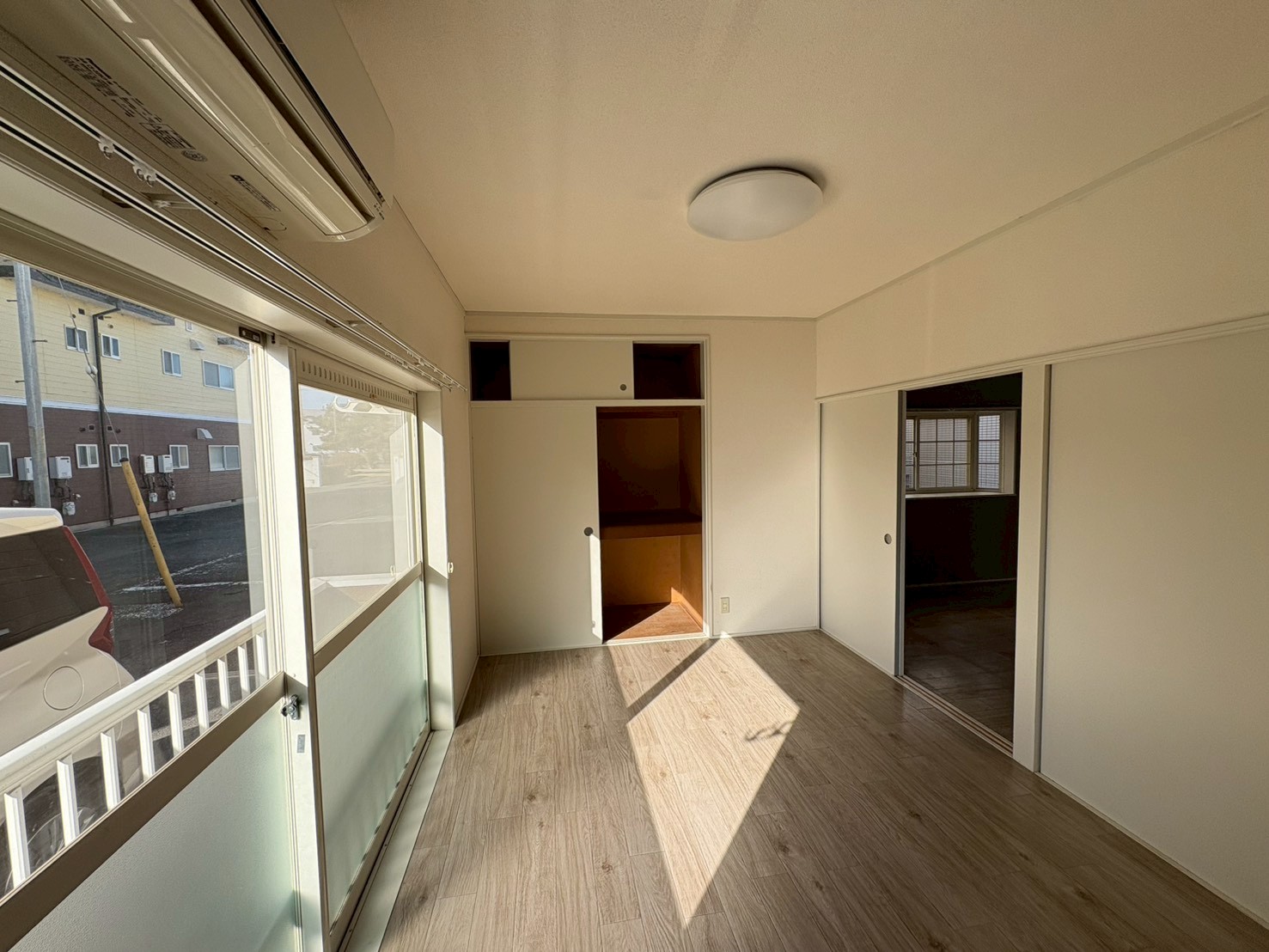 居室・リビング　7帖洋室　南向きで日当たり良好！