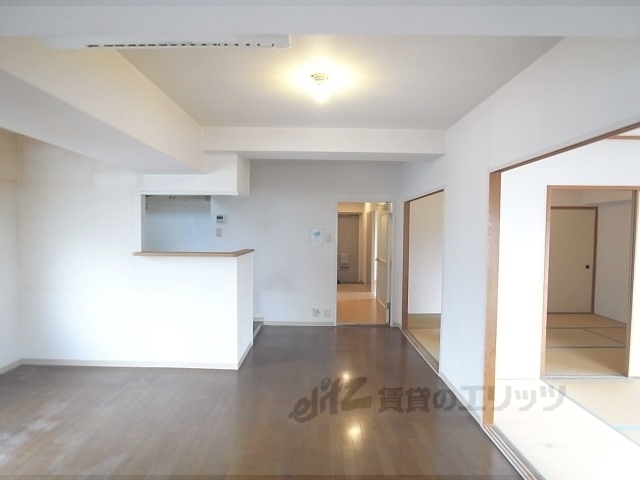 居室・リビング　リビング