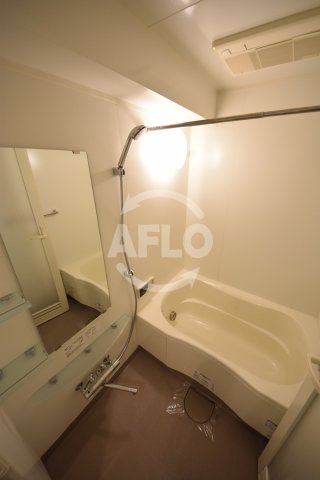 バス・シャワールーム　クロスレジデンス大阪新町　バスルーム