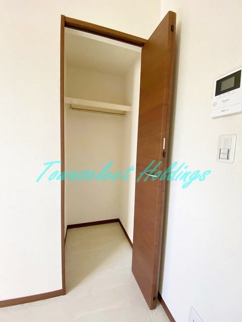 収納　ポール付きで使い勝手の良いクローゼット♪