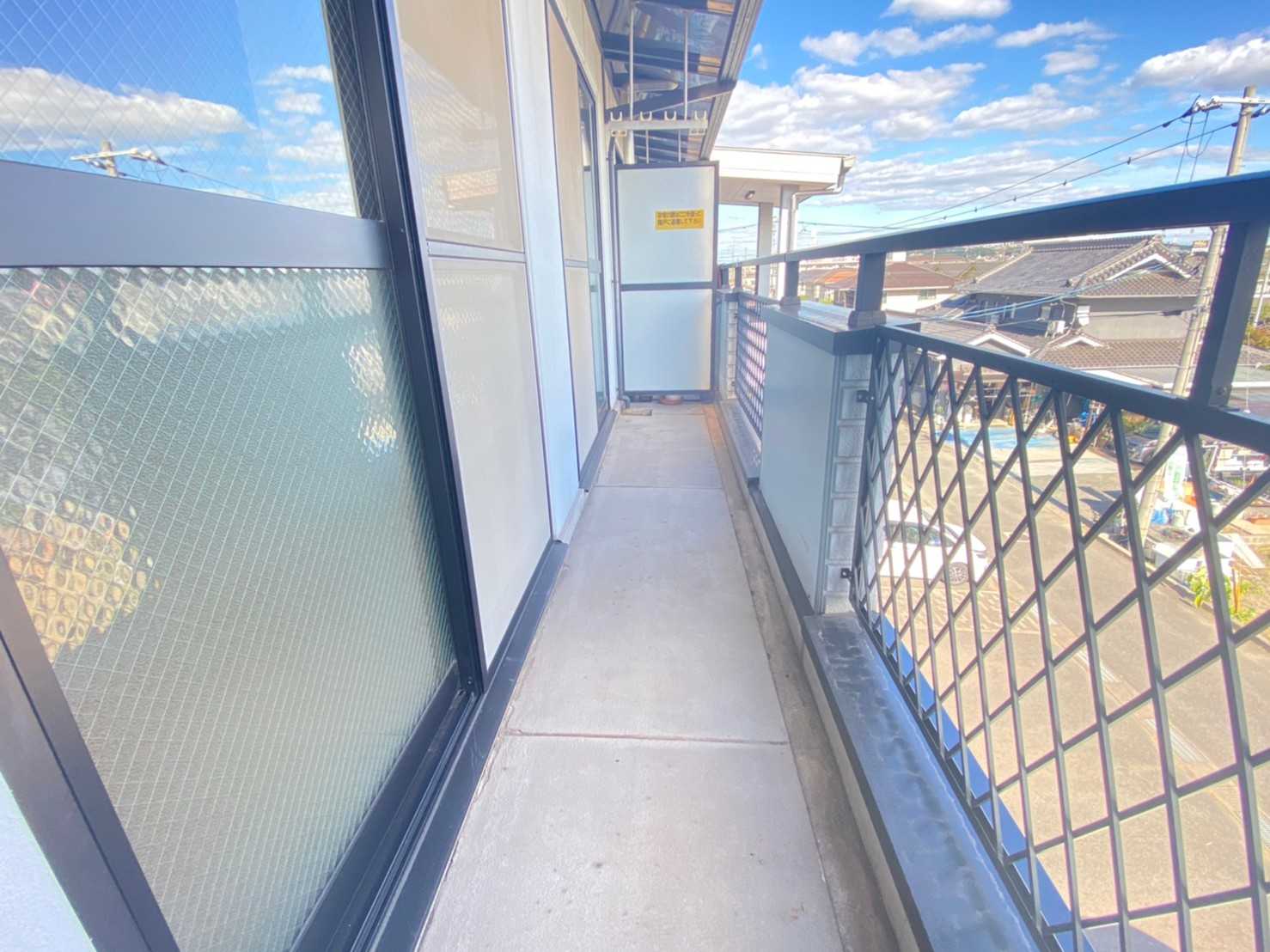 バルコニー　現況優先