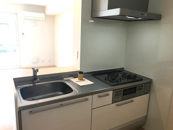 キッチン　ガスコンロ付き・対面キッチン