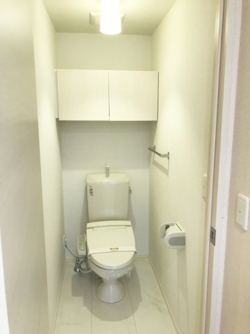 トイレ　温水洗浄暖房便座のトイレ