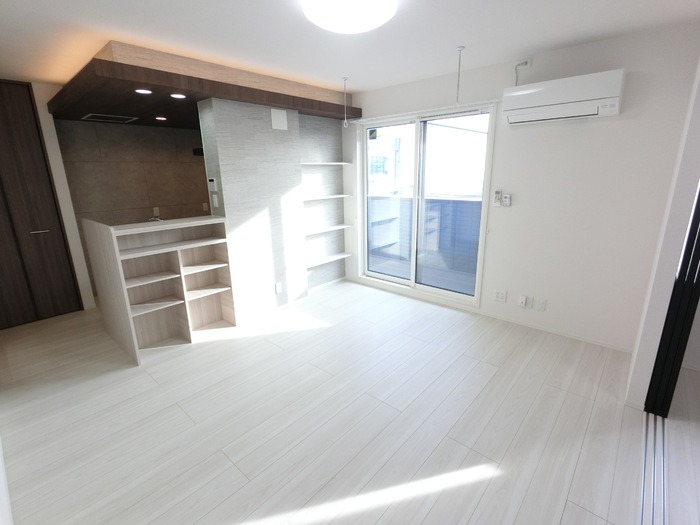 居室・リビング　図面と現状に相違がある場合には現状を優先