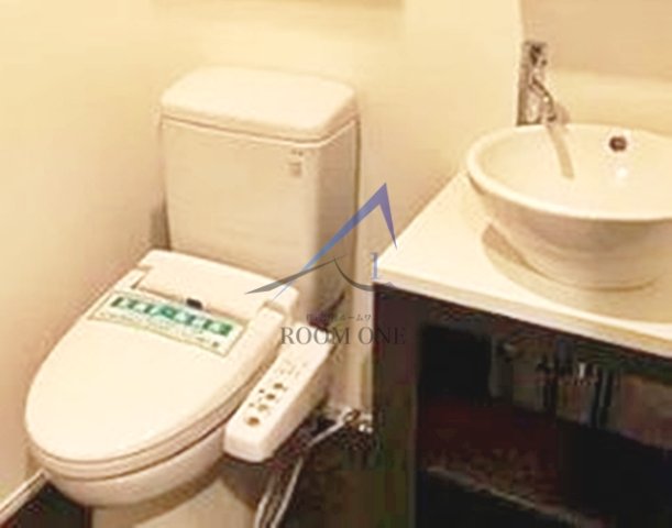 洗面設備　独立洗面台です。