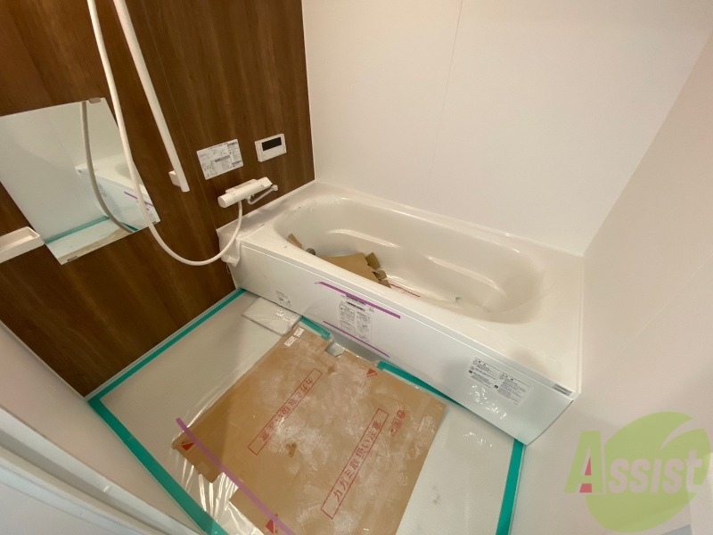 バス・シャワールーム　お風呂になります。一日の疲れを癒してくださいね。