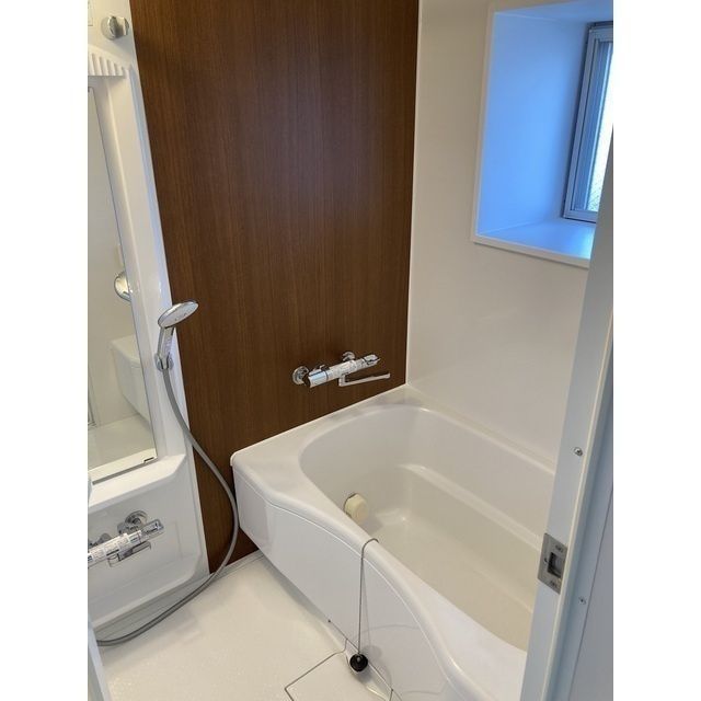 バス・シャワールーム　写真は同タイプ住居です。