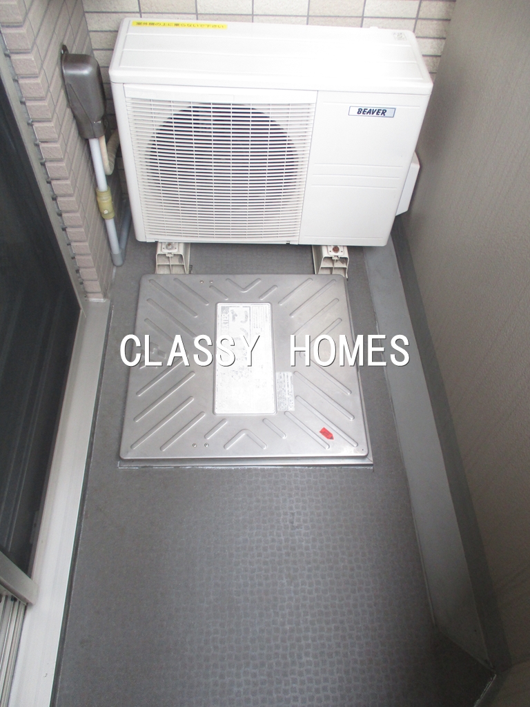 バルコニー　2007年竣工　コンシェリア新橋：バルコニー