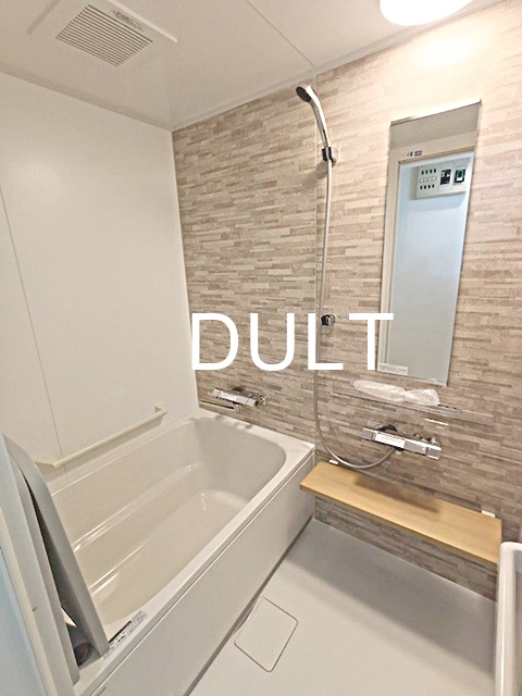 バス・シャワールーム　バスルームです。