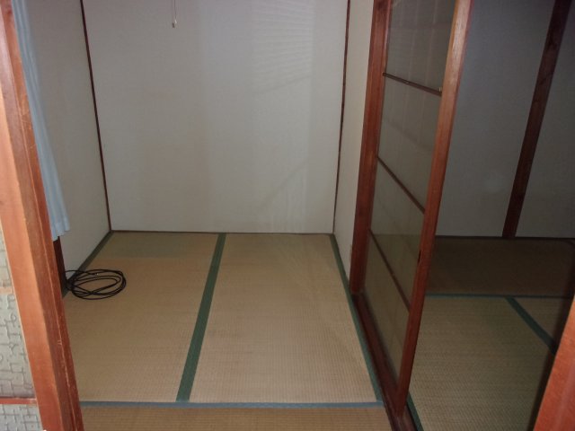 居室・リビング　趣のある和室です