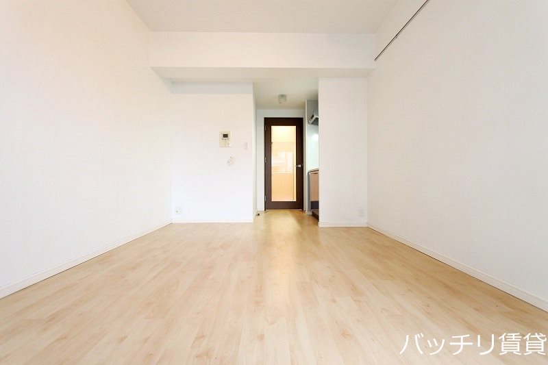 居室・リビング　※同マンション別部屋写真の為、現状優先。