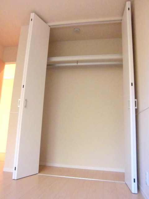 その他部屋・スペース　★天井まで高さのある収納★