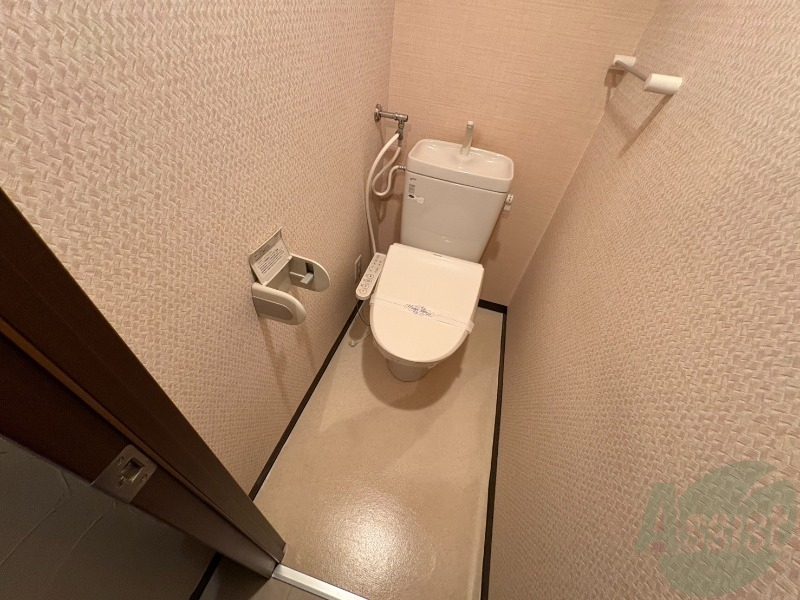 トイレ　ウォシュレット機能がついたトイレ。安心して使用できますね。