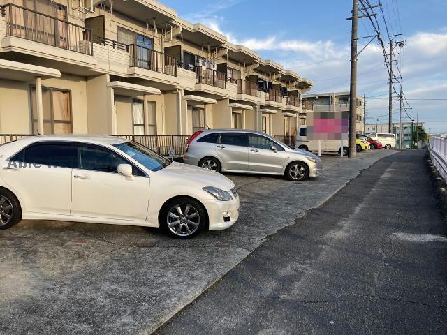 駐車場　駐車場