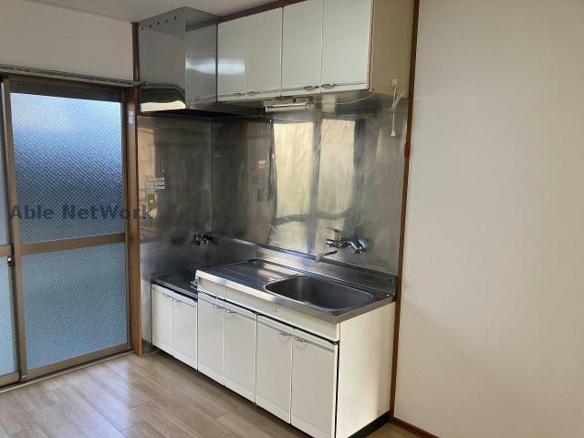 キッチン　※同物件、別部屋の写真です