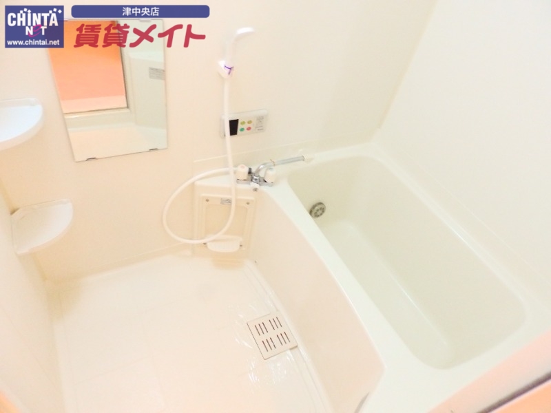 バス・シャワールーム　別部屋参考写真です