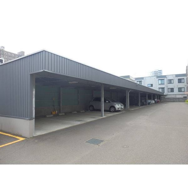 駐車場　駐車場完備です