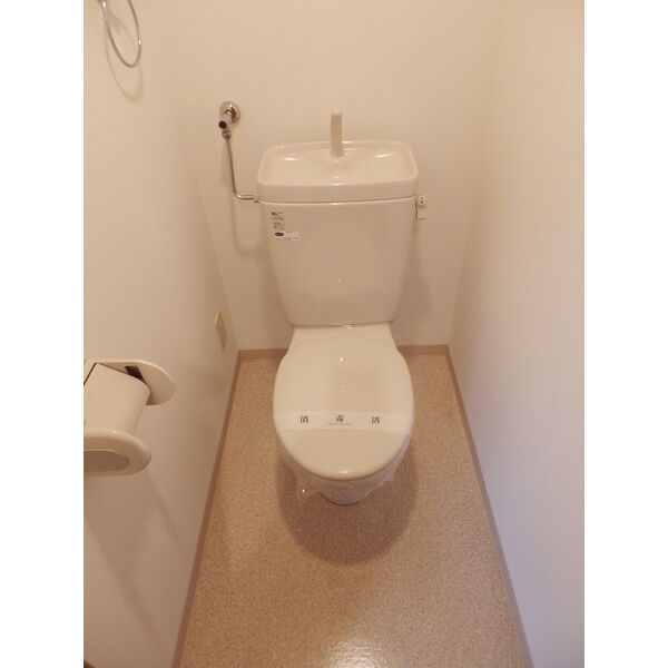 トイレ　トイレもきれいです